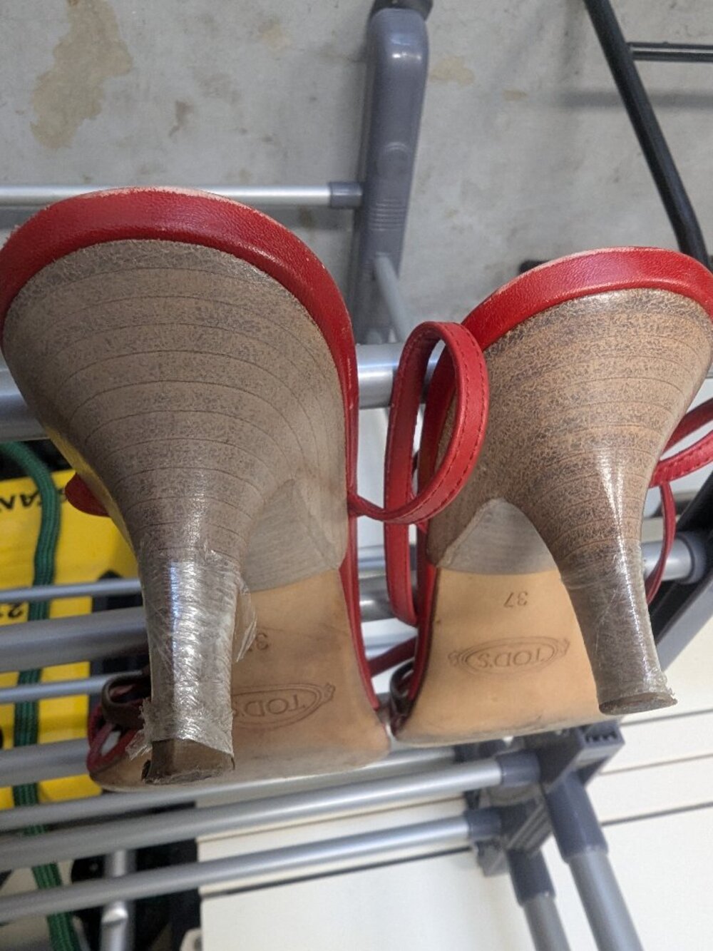 Fendi and Tods two pairs of heels - Picture 3 of 4